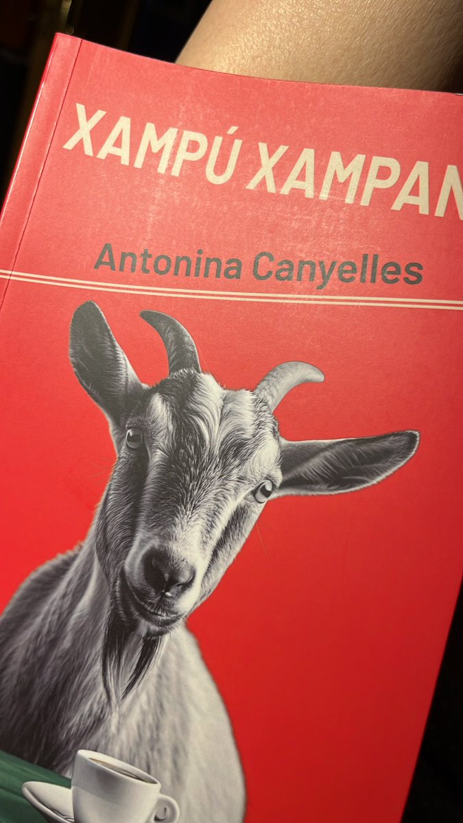 “Dona
mallorquina 
catalanoparlant
catalanoescrivint
catalanovivint 
a classe mitjana baixa 
molt baixa
encara un poc més baixa. 
Si davall dos escalons més
ja em toparé
amb tessel·les i 
vidrets romans.”
Antonina Canyelles 
Bona nit, <a href="/AdaPavia/">AdA Pavia</a> <a href="/SocarraLa/">Carme la Socarrà</a> <a href="/CarmeGosalbez/">Carme Gosàlbez</a> 😉