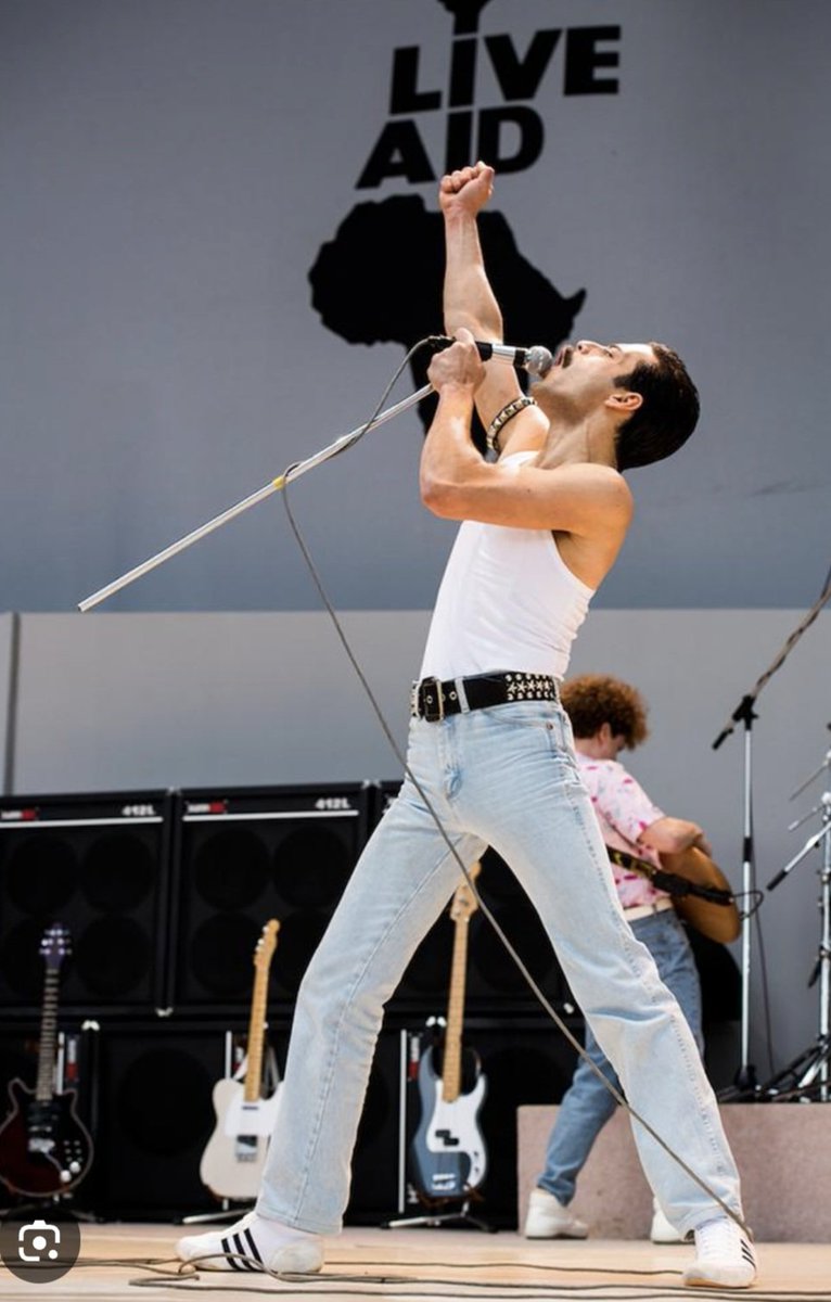 For me, its the greatest live performance by a band ever
Queen at #LiveAid  #LiveAid40