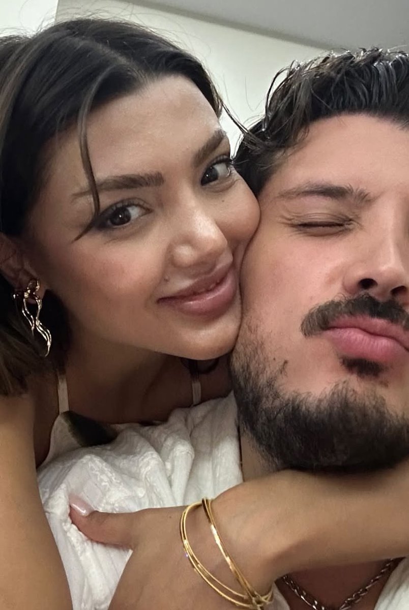 Loveeeeee 💓

|• #busmer  |• <a href="/busseunlu/">Buse Ünlü</a>  |• <a href="/merttinderee/">Mert İndere</a>