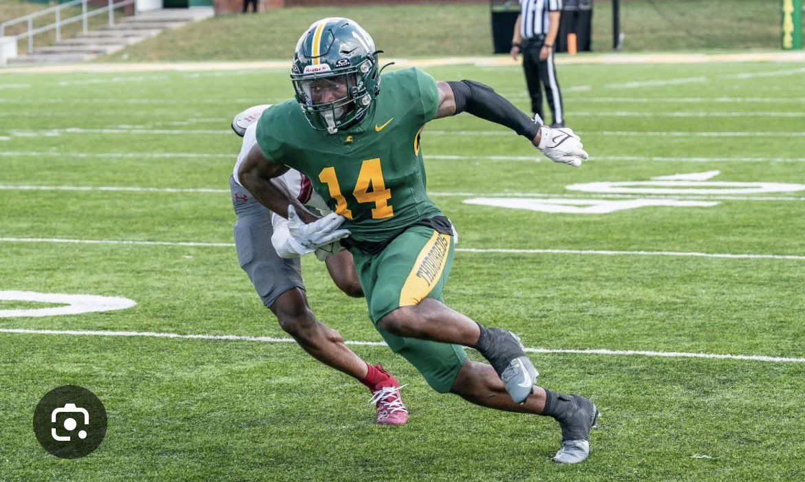 AGTG ❤️❤️ I’m blessed to receive my first offer from Kentucky state <a href="/coachT_Young/">Teddy Young</a> <a href="/__jdb23__/">JDB❗️🛜</a> <a href="/F_Huggins80/">Felton Huggins Jr.</a>