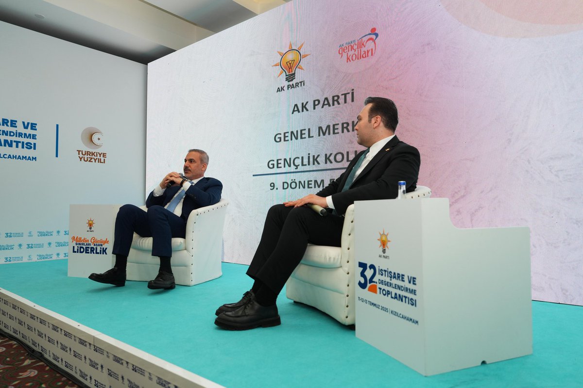 Yusuf İBİŞ (@avyusufibis) on Twitter photo 📍32. İstişare ve Değerlendirme Toplantısı
Dışişleri Bakanımız Sayın <a href="/HakanFidan/">Hakan Fidan</a>'ın katılımlarıyla MKYK Toplantımızı gerçekleştirdik.
Küresel bir güç haline gelen Türkiye’mizi, diplomasi vizyonumuzu konuştuk.
Sayın Bakanımıza, stratejik öngörüsü, biz gençlere verdiği değer 📍32. İstişare ve Değerlendirme Toplantısı
Dışişleri Bakanımız Sayın <a href="/HakanFidan/">Hakan Fidan</a>'ın katılımlarıyla MKYK Toplantımızı gerçekleştirdik.
Küresel bir güç haline gelen Türkiye’mizi, diplomasi vizyonumuzu konuştuk.
Sayın Bakanımıza, stratejik öngörüsü, biz gençlere verdiği değer