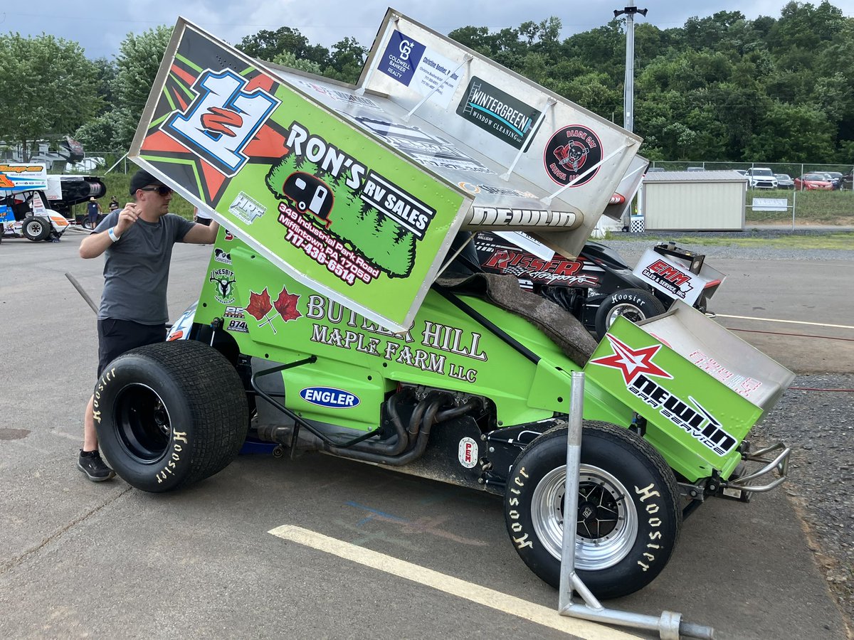 TylerCoolGuy88's tweet photo. @ZachDaddyRacing continues to learn and gain some 410 experience at @PortRoyalSpdway as he rejoins the field tonight. https://t.co/9kgcyldPge