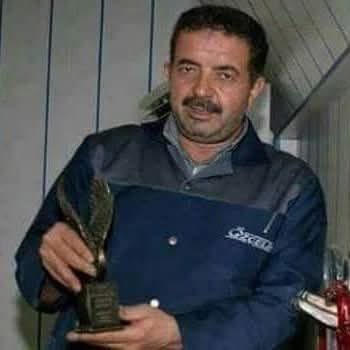 “Gaziantep’e bir Fransız gelir.
Tekstilcilere akıl verir:
“Makineleriniz yetersiz… Yenileyin, dünya pazarı sizin olsun”
En iyi makinelerin Fransa’da olduğunu söyler…
Kendi mallarını pazarlar.
***+