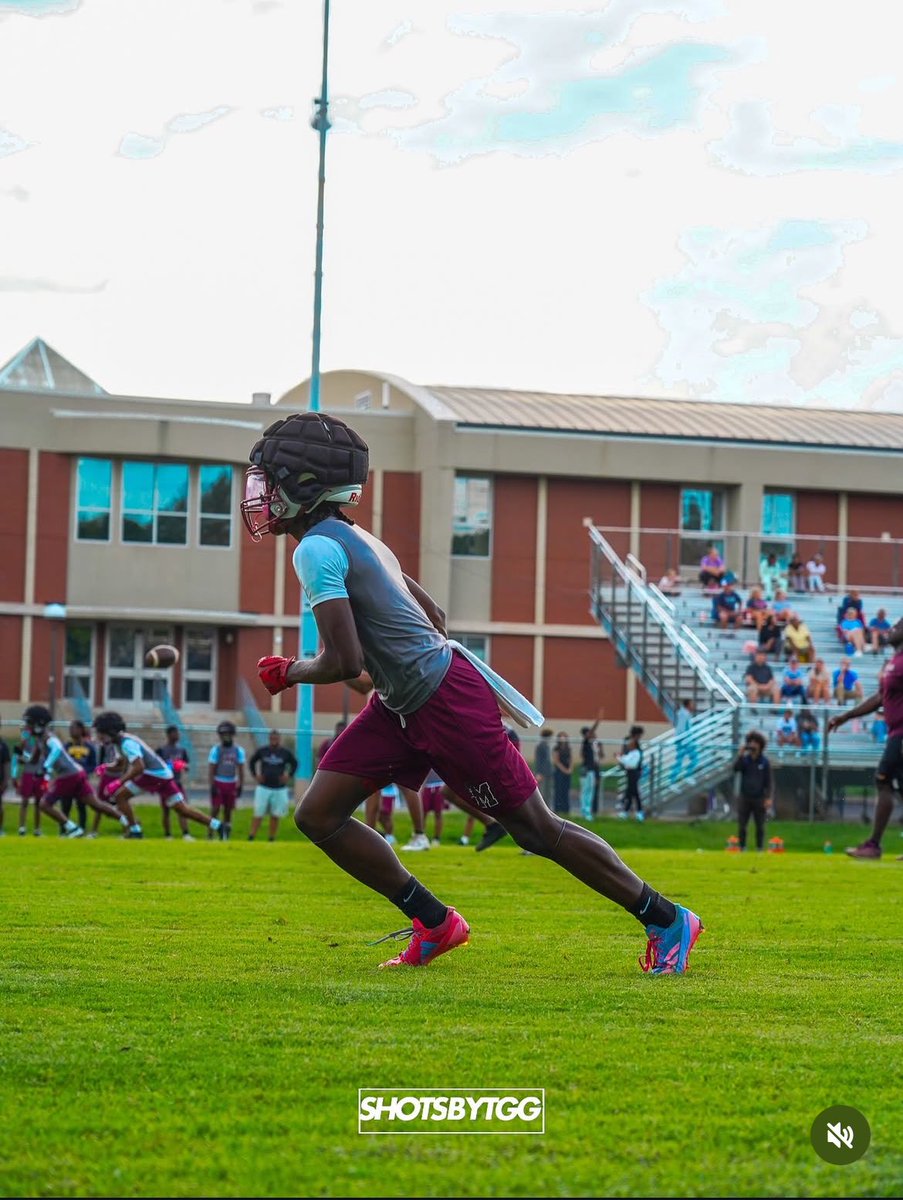 after a long conversation with God, coaches and the people i love, i am going into my junior year playing football for Maplewood high school, thank you Mcgavock for the past two years🙏🏾 LET’S GO PANTHERS <a href="/MaplewoodFb/">Maplewood Football</a> <a href="/TheyLoveMyHair_/">Juantarius Bryant</a> <a href="/Coach_Kendrick1/">Kendrick K. Watts</a> <a href="/CoachSimpson_/">Chris Simpson</a> <a href="/615Preps/">615 Preps</a>