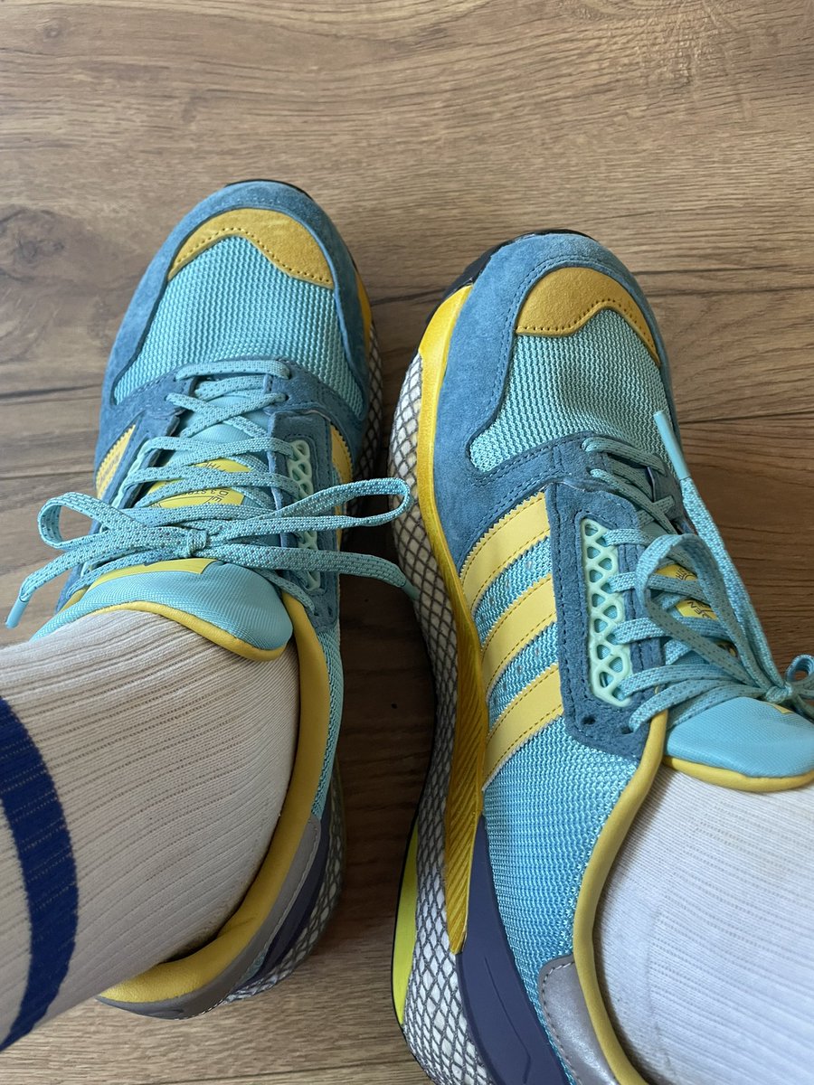 ItsWideToWest's tweet photo. @adiFamily_ Quick trip down to the big smoke. Questar HM for the drive, Trimm Star VHS for the boozer 🍻 https://t.co/mH7pisGUNo