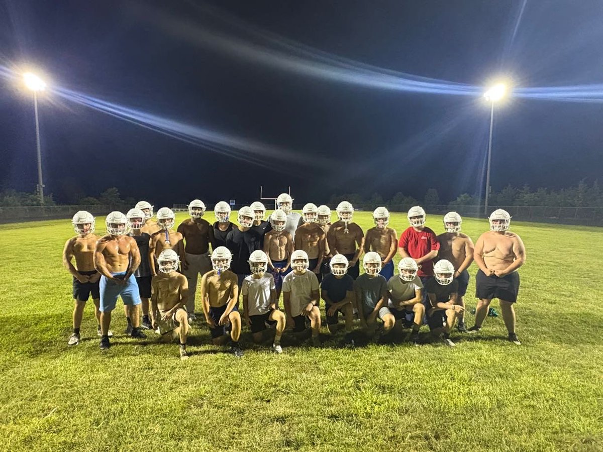 JacksonWhitten2's tweet image. Late night work in the Ville!!!
@CoachNTrawick @theDariusDavis @Coach_QuinJones @CoachBelfiori @CoachOrts @CoachEverhart @coachflyger @CoachBhakta @CoachDupont @CoachBhakta @CoachT_82 @CoachBenBlack @cobrown58 @CoachBrown_DL @CoachTBiscardi