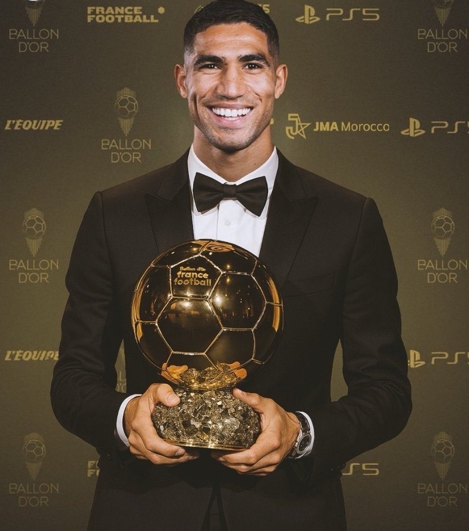 ✅ Definamos esto como tuiteros civilizados de una vez y para siempre:

⁉️¿Quién debería ser el Balón de Oro?

🔁 si Masour Ousmane Dembélé 🇫🇷 

♥️ si Achraf Hakimi Mouh 🇲🇦