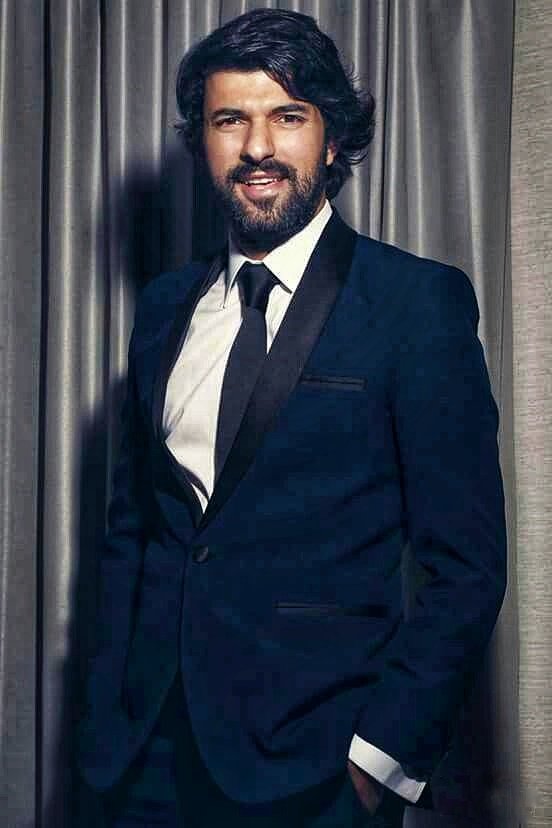 Let's support our Engin, who starred in İstanbul My Love last week and will soon return to the screen with new series Old Money and Fertile Lands! ✨️

Goal: 1000 tweets

Hashtag:
Engin Akyürek #EnginAkyürek