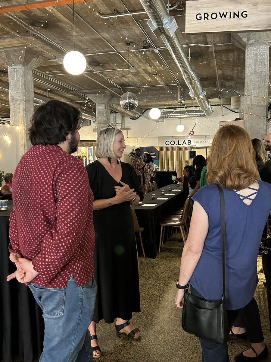 PattyHajdu's tweet image. Des leaders, des partenaires et des entrepreneurs noirs se sont réunis à Thunder Bay pour le réseautage NOBeep. Merci à Charles Nyabeze, Liliane Breiland et à l’équipe NOBeep pour leur leadership visionnaire.
#EntrepreneuriatNoir #ThunderBay