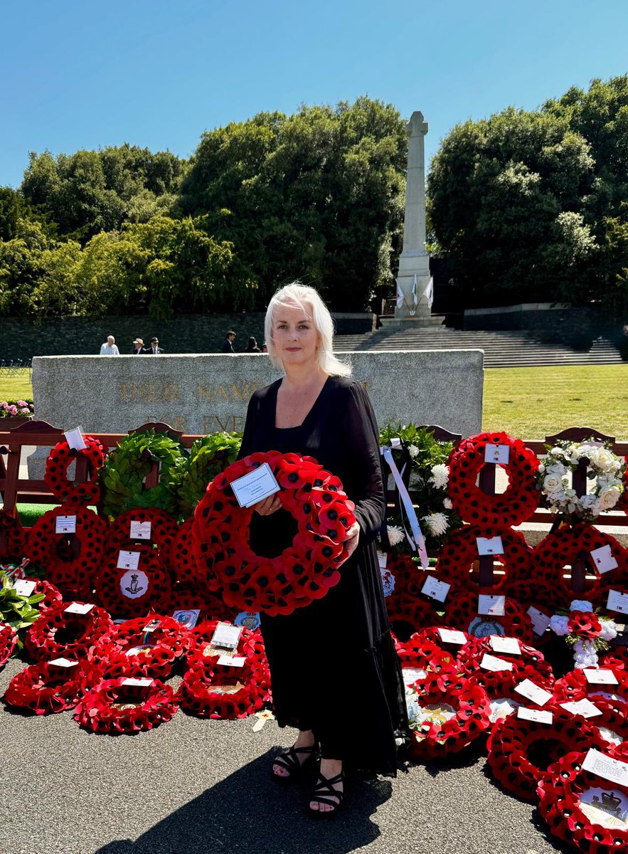 PamCameronDUP's tweet image. An absolute privilege to have laid a wreath on behalf of the deputy First Minister @little_pengelly and the Northern Ireland Executive this 12th of July at the Annual Ceremony of Remembrance, Irish National War Memorial Gardens. #lestweforget