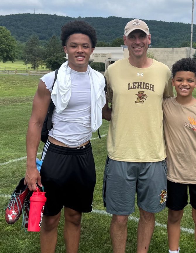 🦅🦅🦅… <a href="/troberts2502/">Deuce</a> <a href="/Coach_Nickson/">Jayson Nickson</a> <a href="/cpmisch87/">Mike Mischler</a> <a href="/LehighFootball/">Lehigh Football</a>