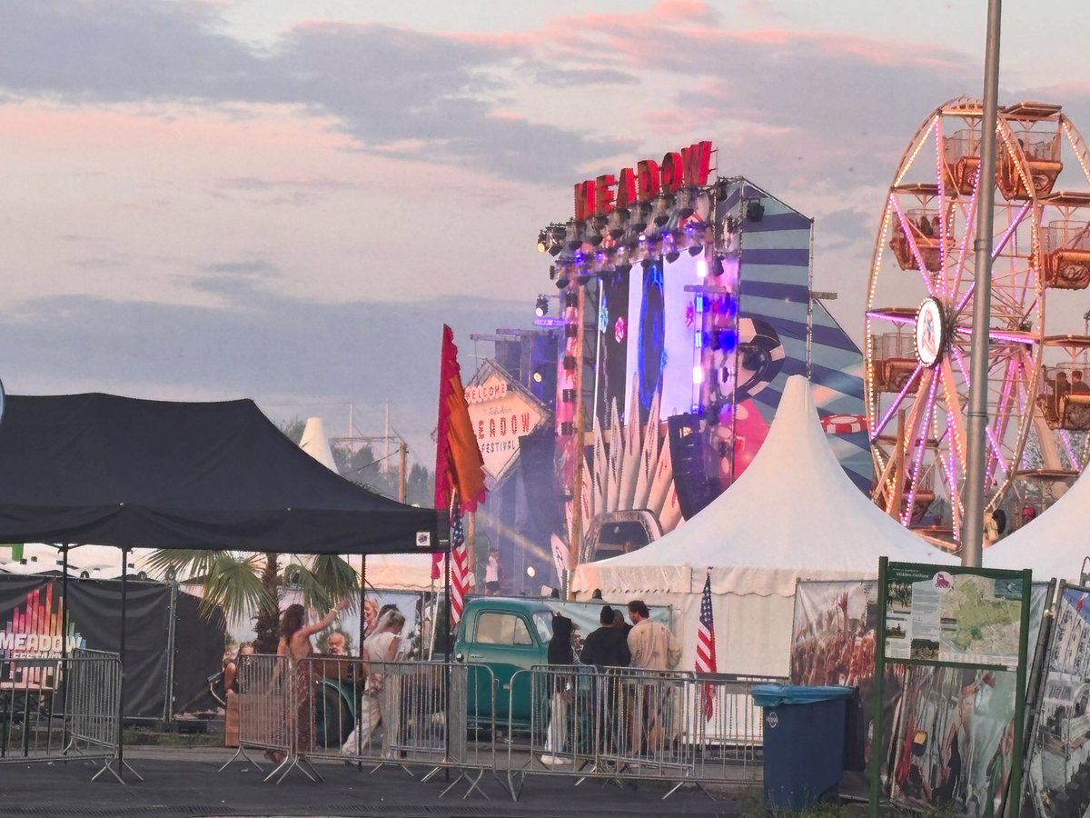 🎡 🔊🕺Tien jaar Meadow in Schipluiden – een bijzondere prestatie van vrijwilligers. Voor veel jongeren een waardevolle plek, voor omwonenden soms ook wennen. Juist daarom waardering voor iedereen die dit met zorg en inzet mogelijk maakte. 🙏