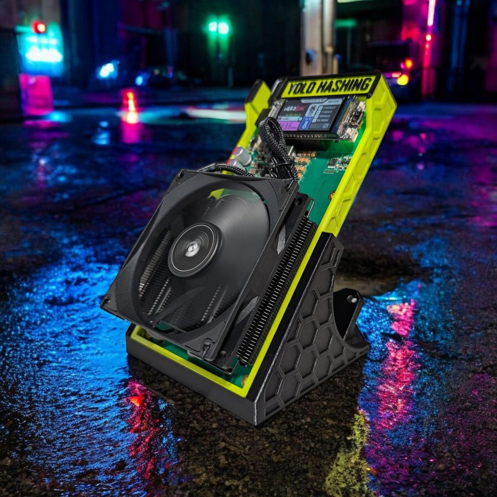 CryptoCloaks's tweet image. Here at CryptoCloaks, it's our mission to bring fun and creative solutions to the Bitcoin world and have been for 8 years🥳
We are your go to for 3D printed goodness. Oh we do more also.
Grenades / Home Miners / Cases / Art & More
Come check us out at cryptocloaks.com
