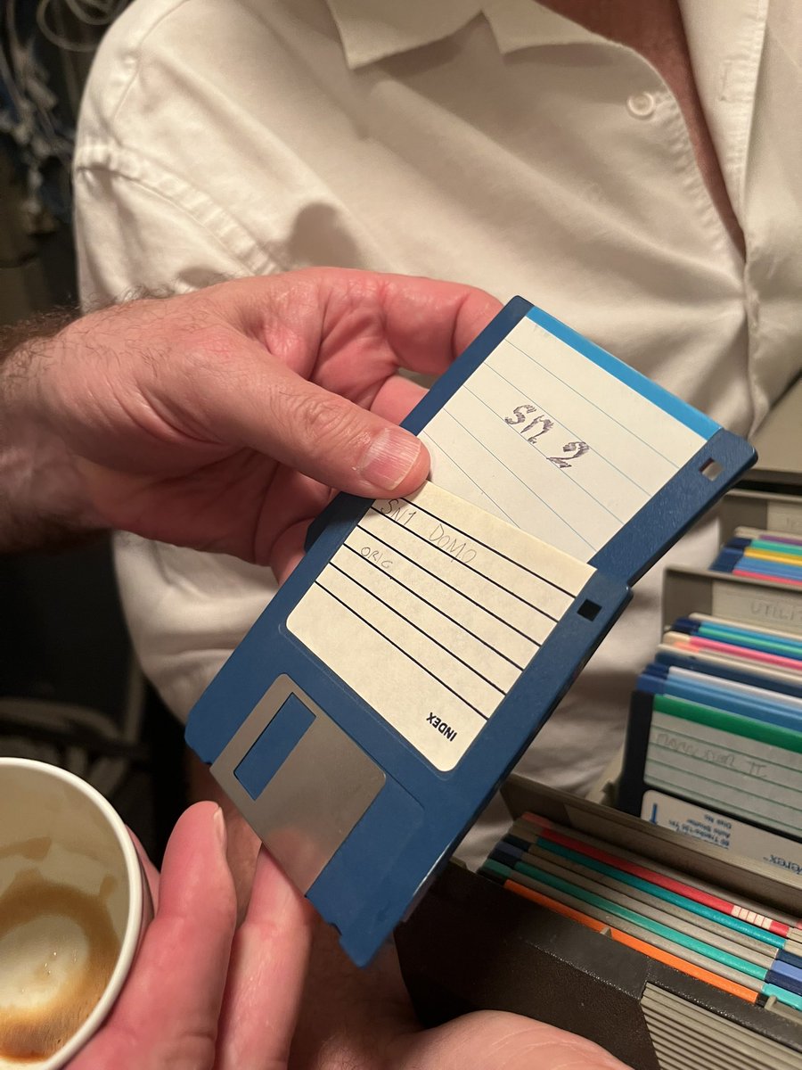 kchonyc's tweet image. late 1980s, @ylecun and @LeonBottou used amiga 1000 and a bespoke modem to implement and research artificial neural nets using SN-1. the legend was born.