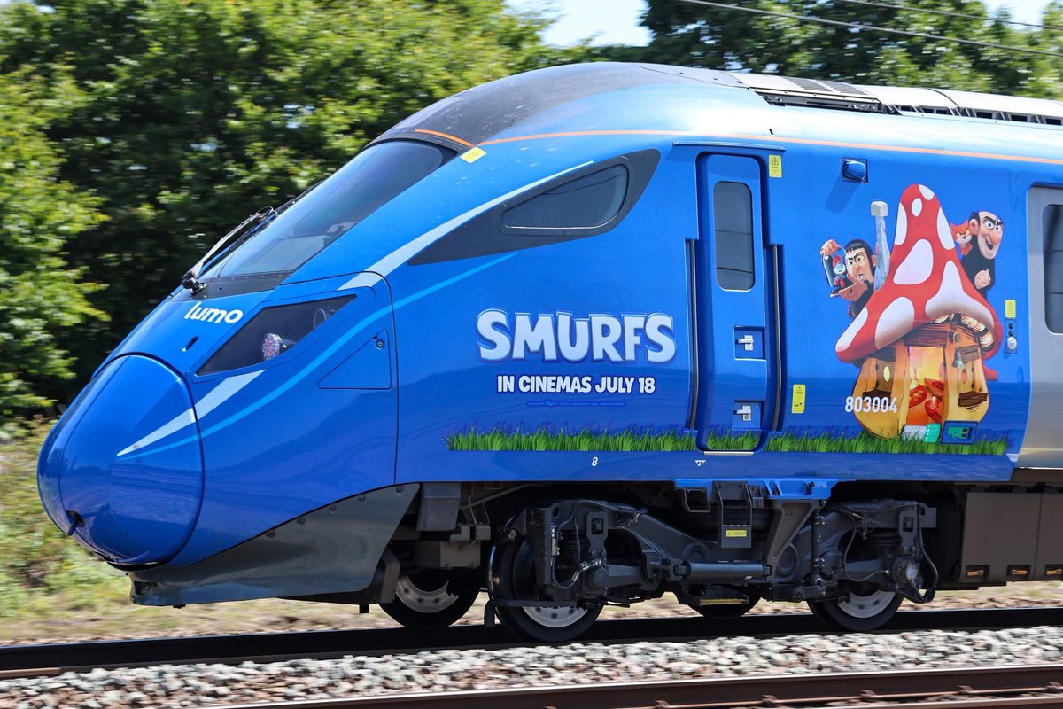 Tornado passes Retford en route to York - then the Smurfs made an appearance! 

<a href="/LumoTravel/">Lumo</a> <a href="/60163_Tornado/">60163 Tornado</a> <a href="/railwaytouring/">Railway Touring Co.</a> <a href="/RailwayMuseum/">National Railway Museum</a> <a href="/SmurfsMovie/">The Smurfs</a> <a href="/SteamRailway/">Steam Railway</a> <a href="/RAIL/">RAIL Magazine</a>