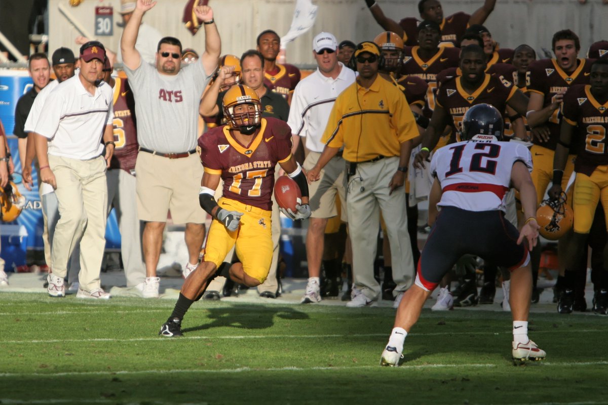 20 years ago this November Terry Richardson took a punt back for a TD to beat Arizona and <a href="/bighousepower/">Joe Kenn</a> was calling it a TD 42 yards from the end zone ( thank for photo <a href="/KlineSportsPics/">Robert Kline</a> )