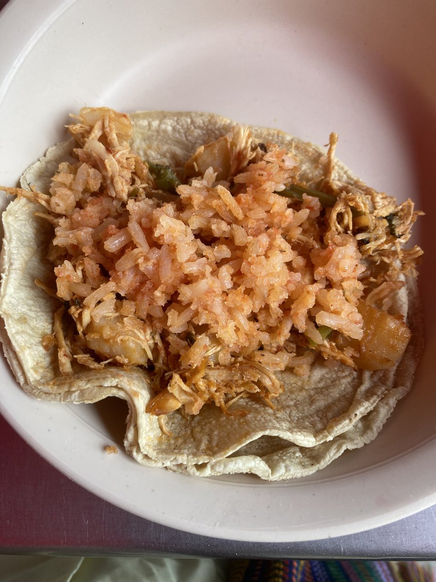 Taqueria la Michoacana, una leyenda, todavia excelente ❤️

maps.app.goo.gl/FvPy7SM4GJDew3…