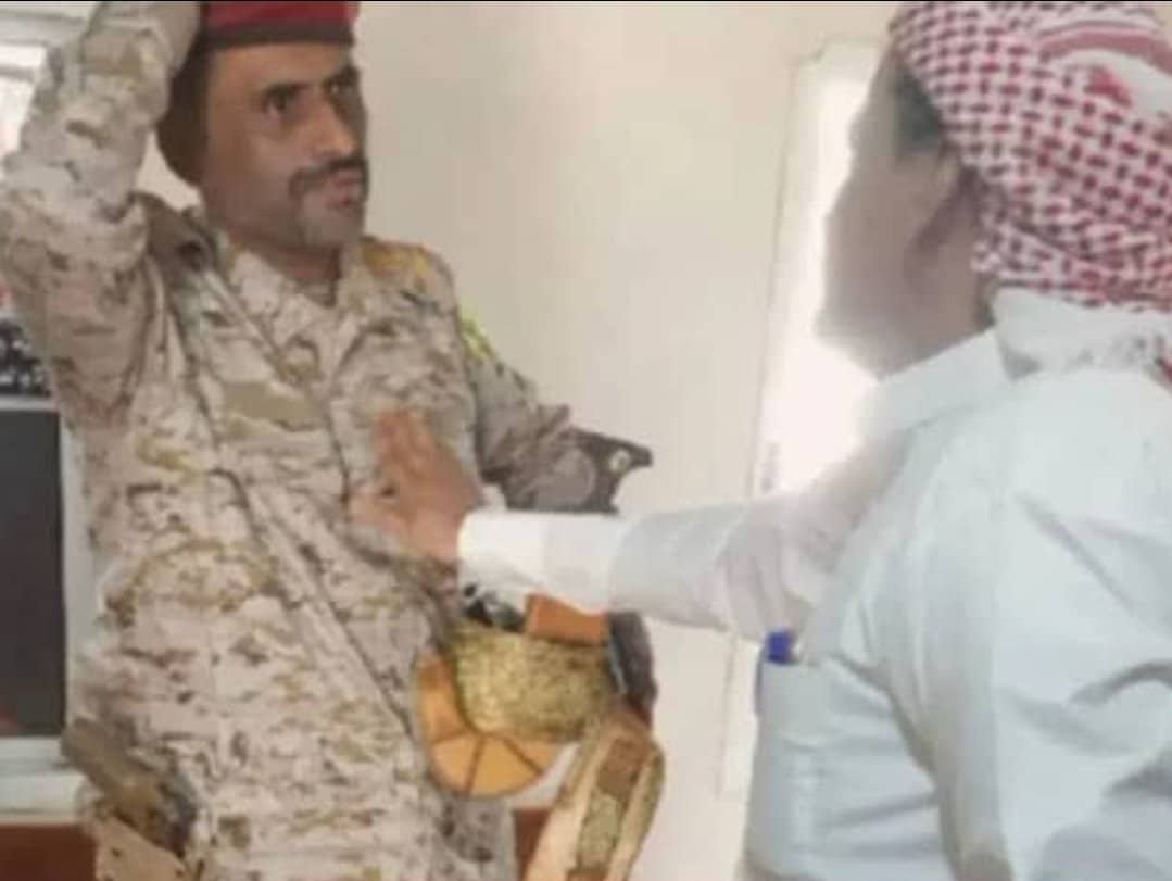 من الآخر.. شلوا الجنابي حقكم ، لا وساطة، ولا قبيلة    
النظام والقانون هو الفيصل
#المهره_مقبره_الغزاه