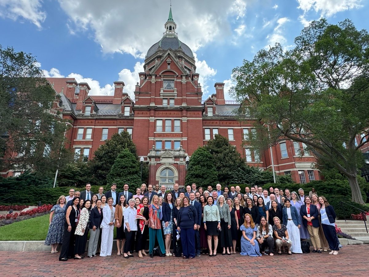 ggardnermd's tweet image. What better time to advance GYNOncology research? Amazing to connect and collaborate with so many great friends and colleagues!Inspirational talk by Dr Bert Vogelstein @SGO_org @GYNCancer @GOG #PathwaystoProgress