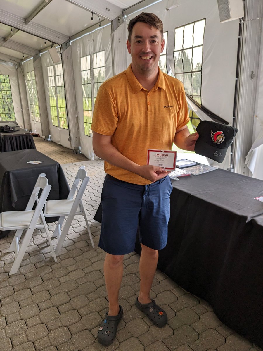 BringBackLee's tweet image. Lot of happy raffle prize winners left with some cool Sens swag thanks to the Sens Foundation and Sens Ticketing Department! #SensTwitterScramble