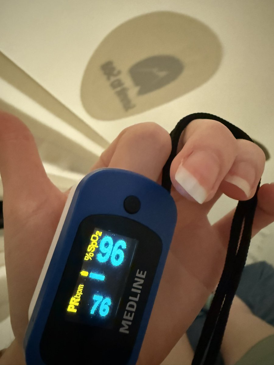 mrzphd's tweet image. For SpO2 levels - portable oxygen vs HBOT during acute COVID, with a twist. My data point contributions. 86% with 4L/min portable O2. In mild HBOT, not even 1/2 way to 1.3 atm, look at the change in SpO2 &amp; HR - all at rest🧵