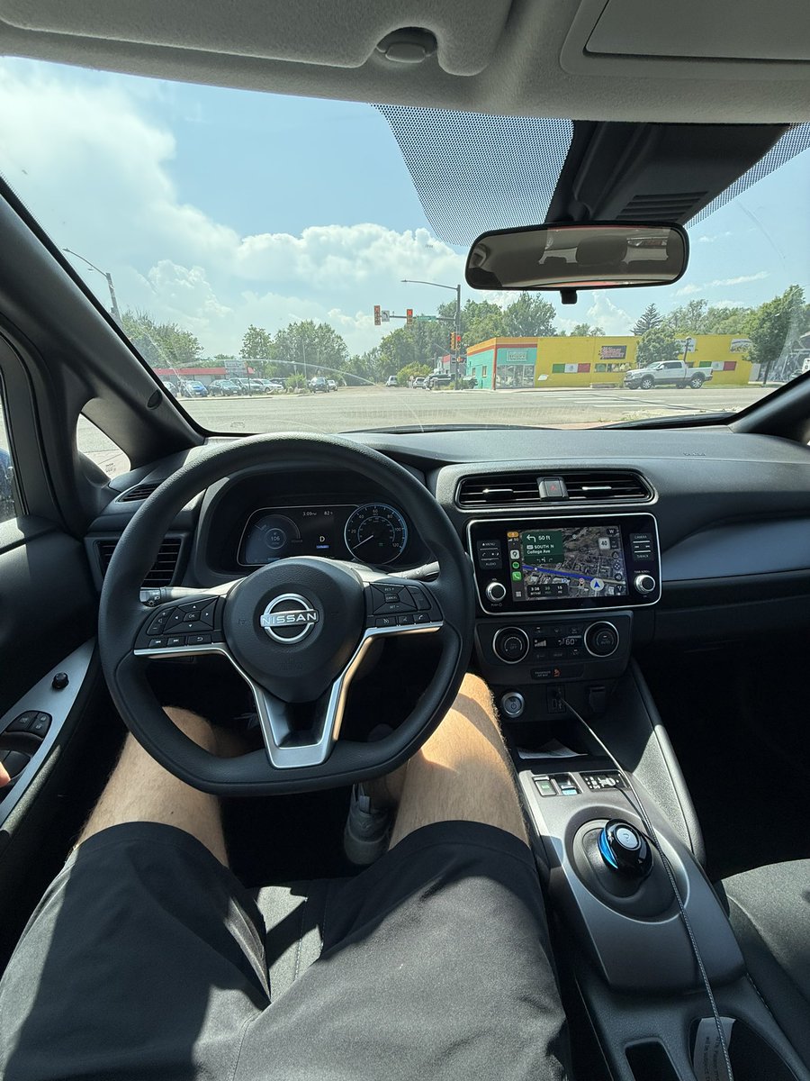 teslaflexx's tweet image. If I didn’t have photo evidence yall wouldn’t believe I drive the leaf 😂
