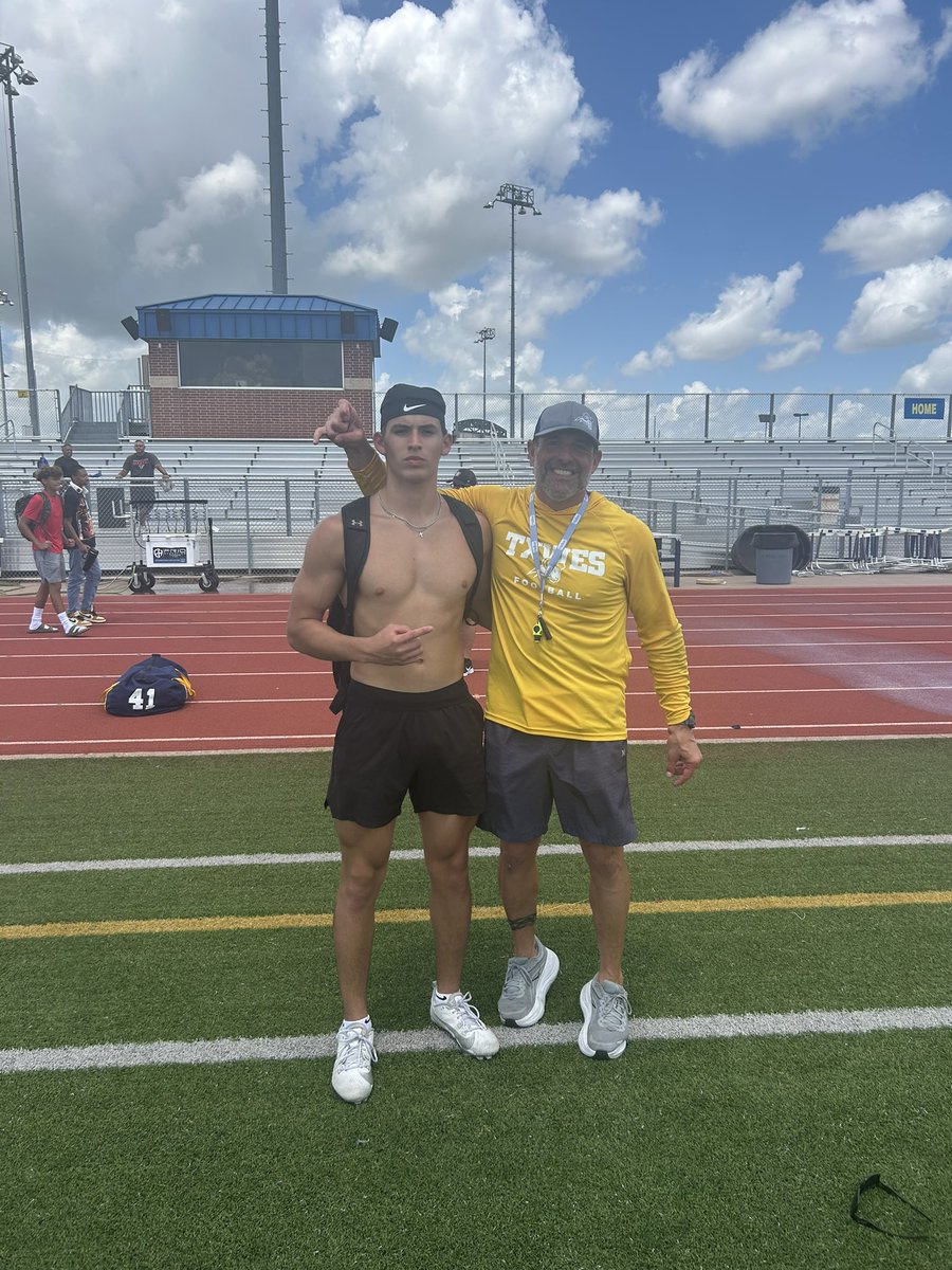 Kieno Hernandez (@kieno_nandezfb) on Twitter photo Thank you <a href="/TxWesFootball/">TxWes Football</a> for the invites, had a great time and learned a lot from <a href="/Darren_Drago/">Coach Darren Drago</a>, won 7/10 reps on 1V1, Had a great experience
(5’11-180)
#832-339-7396 Thank you <a href="/TxWesFootball/">TxWes Football</a> for the invites, had a great time and learned a lot from <a href="/Darren_Drago/">Coach Darren Drago</a>, won 7/10 reps on 1V1, Had a great experience
(5’11-180)
#832-339-7396