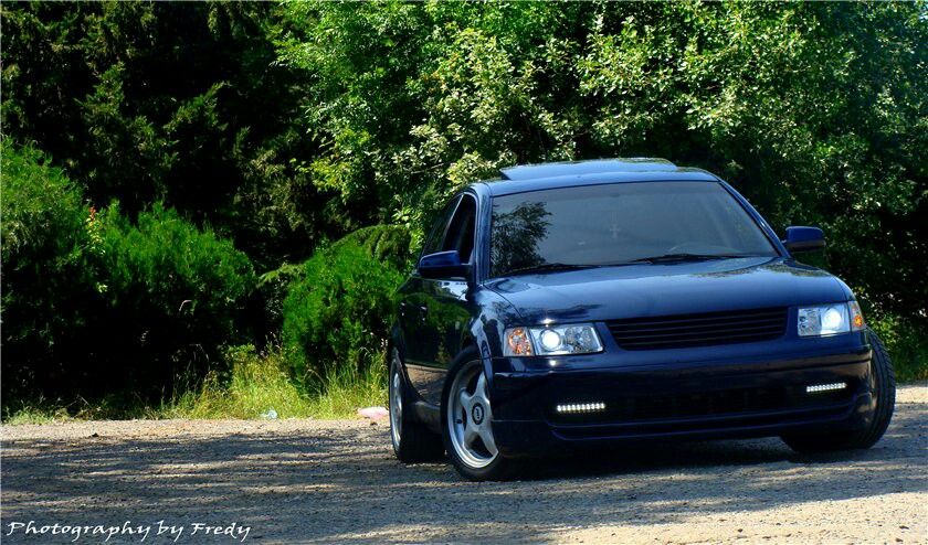 1.8T lacivert highline mercekli far falan içi de yarı gri siyah takım kapı kolları orta konsol vites topuzu maun