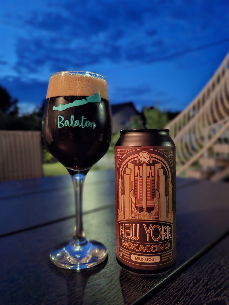 This is probably the best lower ABV stout I ever had. According to Mad Scientistst, it's meant to mimic an imperial stout, and it definitely does! Thick, creamy, milky stout with a flavor of coffee and mocha. Absolutely great!

ABV 6,6%

#CraftBeer #Cheers #beer #holiday