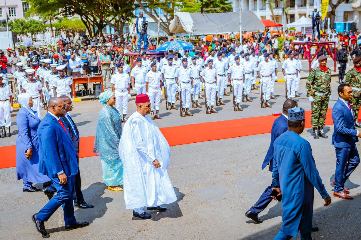 KwapchiB's tweet photo. HE Nana Shettima at the 50th Independence Celebration at the Praça da Independência São Tomé and Principe. Her Excellency Represented The First Lady of Nigeria Senator Oluremi Tinubu at the Event . https://t.co/Yl7nzO5pXV