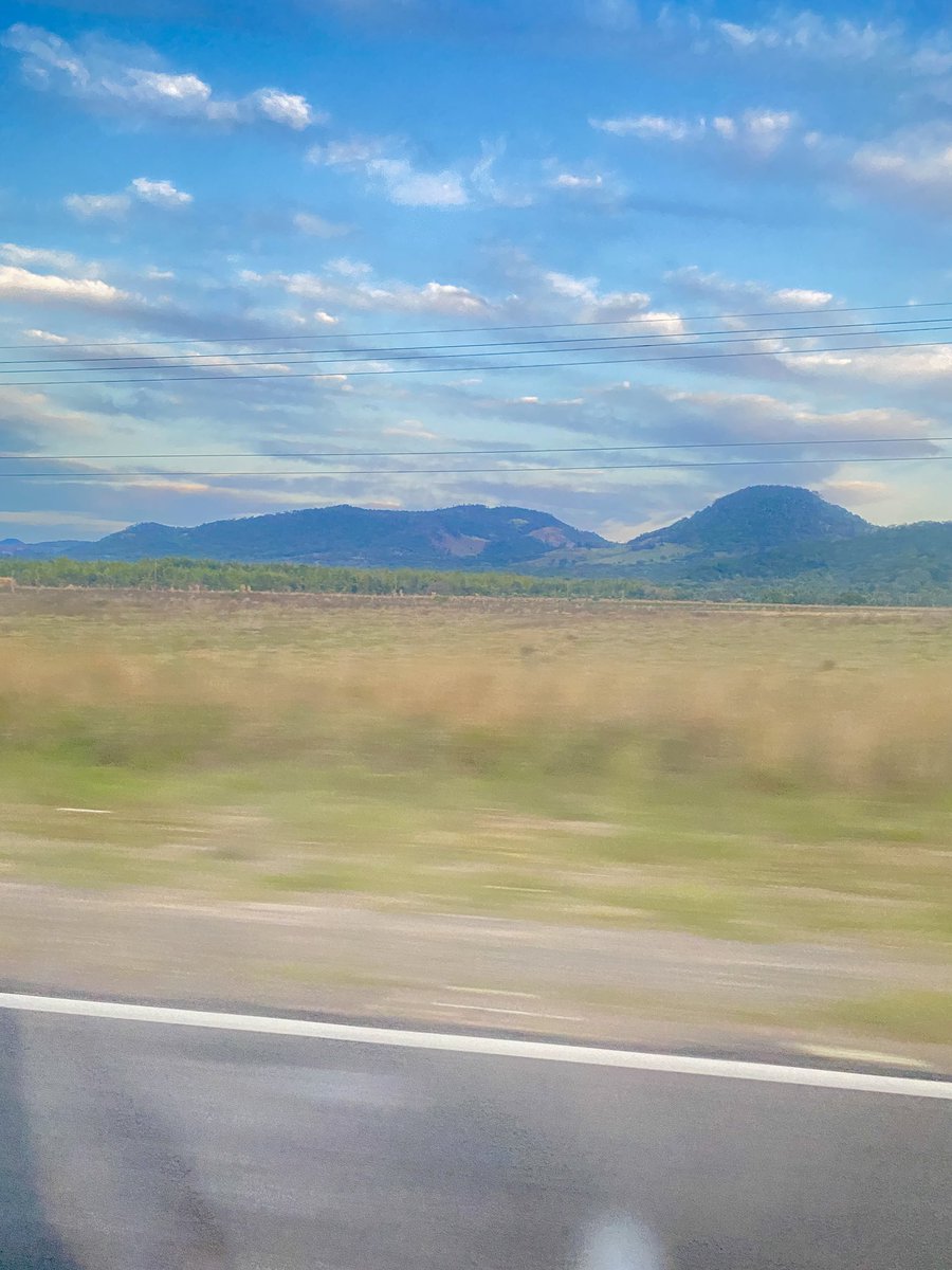 CARLITUS2016's tweet photo. @mambiente_py Cerro Apyragua de apoco están deforestando. https://t.co/P80ETZhUCz