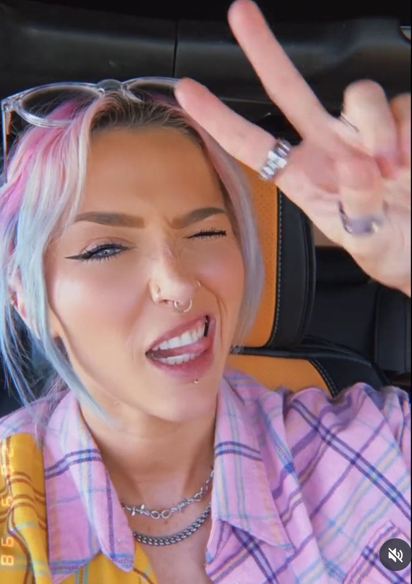 Charmander ↯ Not@NixonNewell tweet media