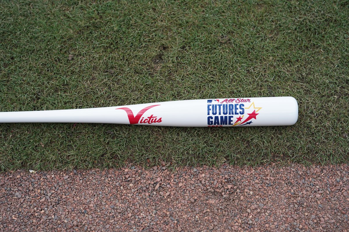 MLB Network (@mlbnetwork) on Twitter photo The NL holds a 4-2 lead as we head to the 5th inning of the All-Star Futures Game on MLB Network!
LIKE and REPOST for a chance to win this commemorative bat, courtesy of <a href="/VictusSports/">Victus Sports</a>!
Rules: mlb.com/network/about/… | NoPurNec, US/18+, Ends 7/17 The NL holds a 4-2 lead as we head to the 5th inning of the All-Star Futures Game on MLB Network!
LIKE and REPOST for a chance to win this commemorative bat, courtesy of <a href="/VictusSports/">Victus Sports</a>!
Rules: mlb.com/network/about/… | NoPurNec, US/18+, Ends 7/17