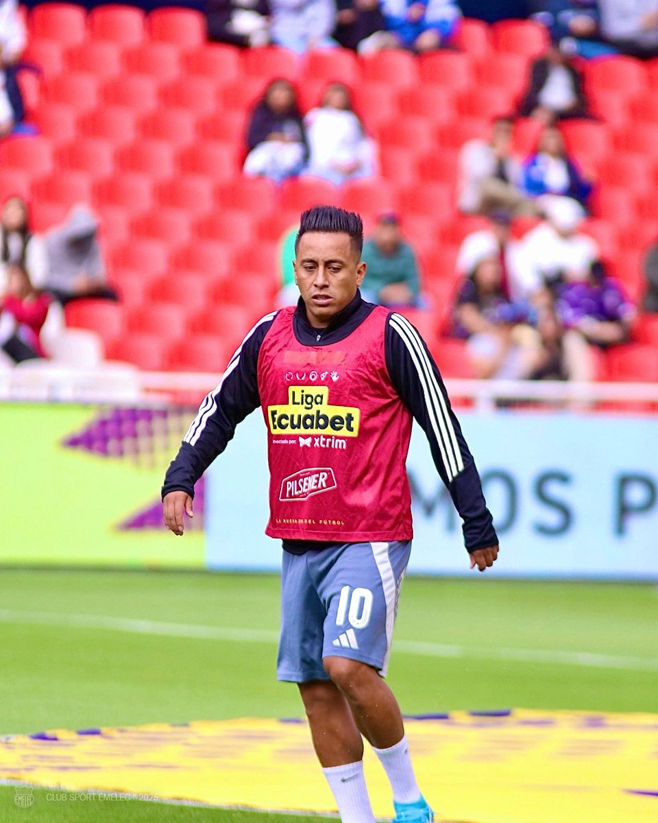 Trabajos previos al inicio del juego 🔥

#LDUvsCSE

#VamosBombillo ⚡️