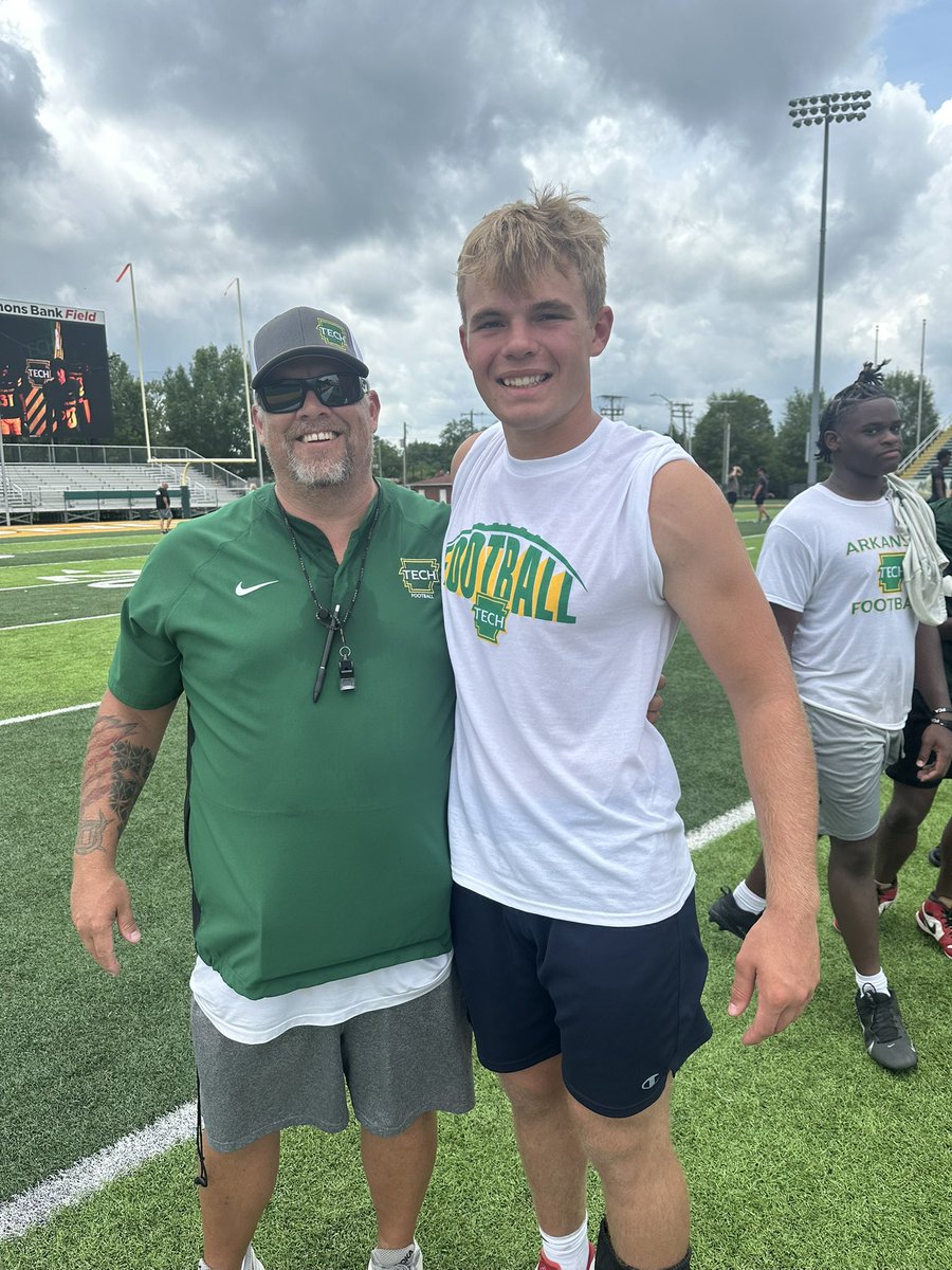 Louis Van Batavia (@louisvanb) on Twitter photo Had a great time visiting Arkansas Tech! Thank you <a href="/RoyThompsonFB/">CoachThompson</a> and <a href="/CoachBonta/">Chris Bonta</a> for inviting me down to compete! Looking forward to coming back on a Game Day Visit in the fall.
<a href="/ATUFootball/">Arkansas Tech Football</a>
<a href="/JPRockMO/">JP Rock</a> @prepredzone @allentrieu @seanw_247sports <a href="/sixstarfootball/">Six Star Football | PLUS+</a> Had a great time visiting Arkansas Tech! Thank you <a href="/RoyThompsonFB/">CoachThompson</a> and <a href="/CoachBonta/">Chris Bonta</a> for inviting me down to compete! Looking forward to coming back on a Game Day Visit in the fall.
<a href="/ATUFootball/">Arkansas Tech Football</a>
<a href="/JPRockMO/">JP Rock</a> @prepredzone @allentrieu @seanw_247sports <a href="/sixstarfootball/">Six Star Football | PLUS+</a>