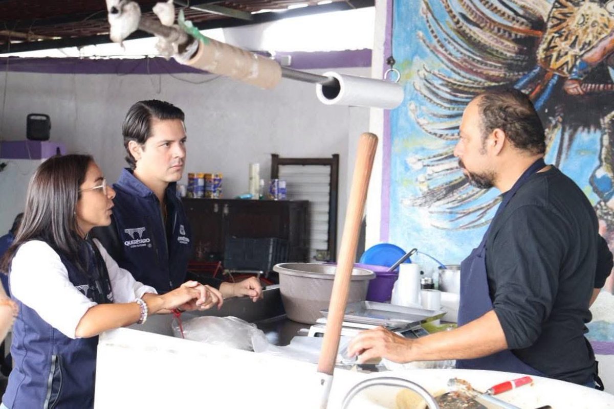 #LaCiudad | El <a href="/qromunicipio/">Municipio de Querétaro</a>, a través de la Secretaría de Desarrollo Económico y la Secretaría de Medio Ambiente, realizó un recorrido en negocios de la Delegación Felipe Carrillo Puerto para fortalecer la cultura de sostenibilidad entre comerciantes y locatarios.

Lee más en el