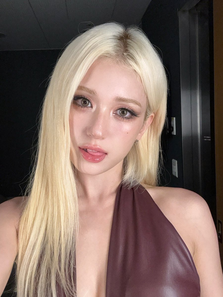 𝐒 𝐎 𝐌 𝐈 🎭