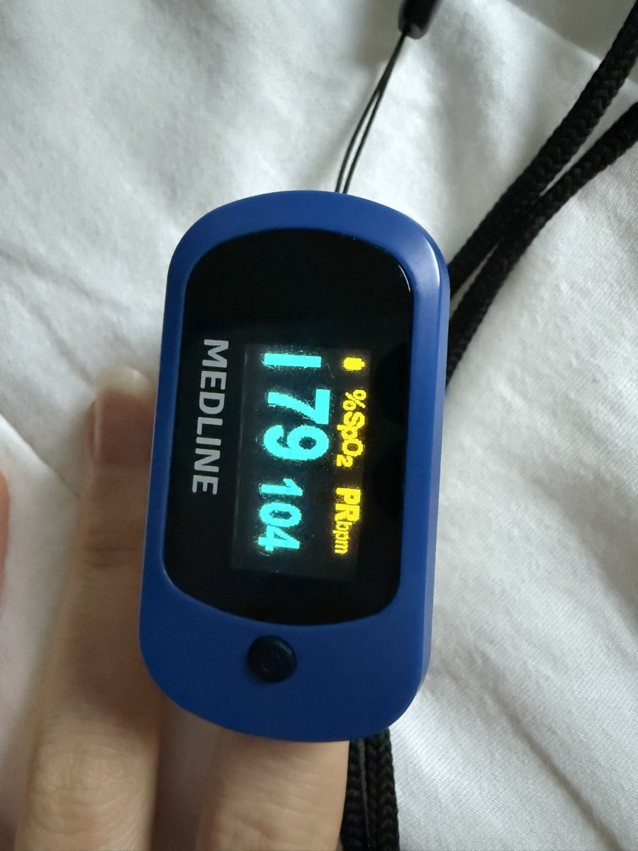 mrzphd's tweet image. 4/ oxygen into blood even at very low pressure makes a quantitative measurable difference. Let’s compare: 1) without, 2) with portable O2 4L/min, 3) mHBOT halfway to 1.3 atm

Notable severity of symptom reduction in HBOT during acute COVID even w lower pressure superior to O2.