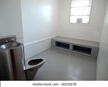 TallCityTexan's tweet photo. @BreitbartNews After the inhuman conditions that the Jan 6th American Patriots were held, without due process, IDGAF what these radical enemy sympathizers think or feel! FYF!
This a detention center, not damned spa! The hypocrisy is that every county jail in FL has the same jail toilet. #ICEm https://t.co/EWV3LuICz3