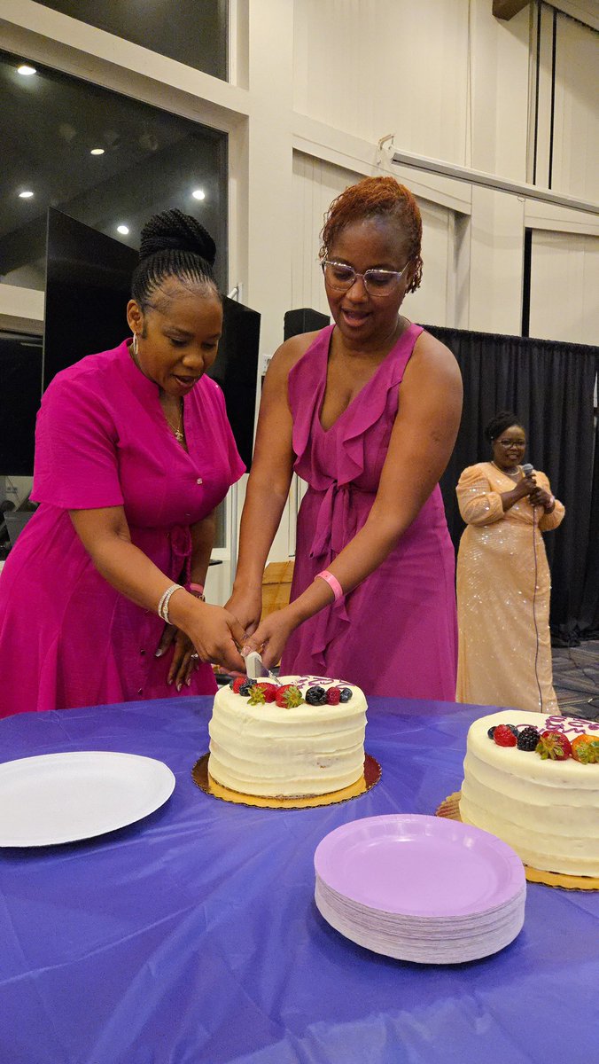 DrRoselynAkombe's tweet image. Great to be in Seattle, Washington State to support my childhood friend, Doc @jennmabuka as she launches the Thriving Mothers and Daughters initiative.