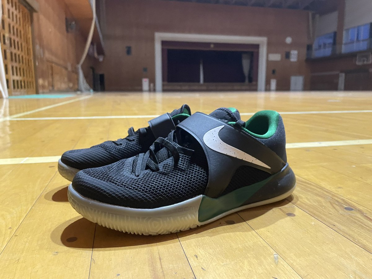 No_name_oj's tweet photo. 土曜🏀
市外クラブチームにて
今日はシューティングのみ
流石に🏀🏐🏀3連荘はやりすぎかな🥵
今夜はhyper live "IT"
お気に入りの一足🤩
#hyperlive
#スジオカボード
#グローバル https://t.co/VYEjrGoVUe