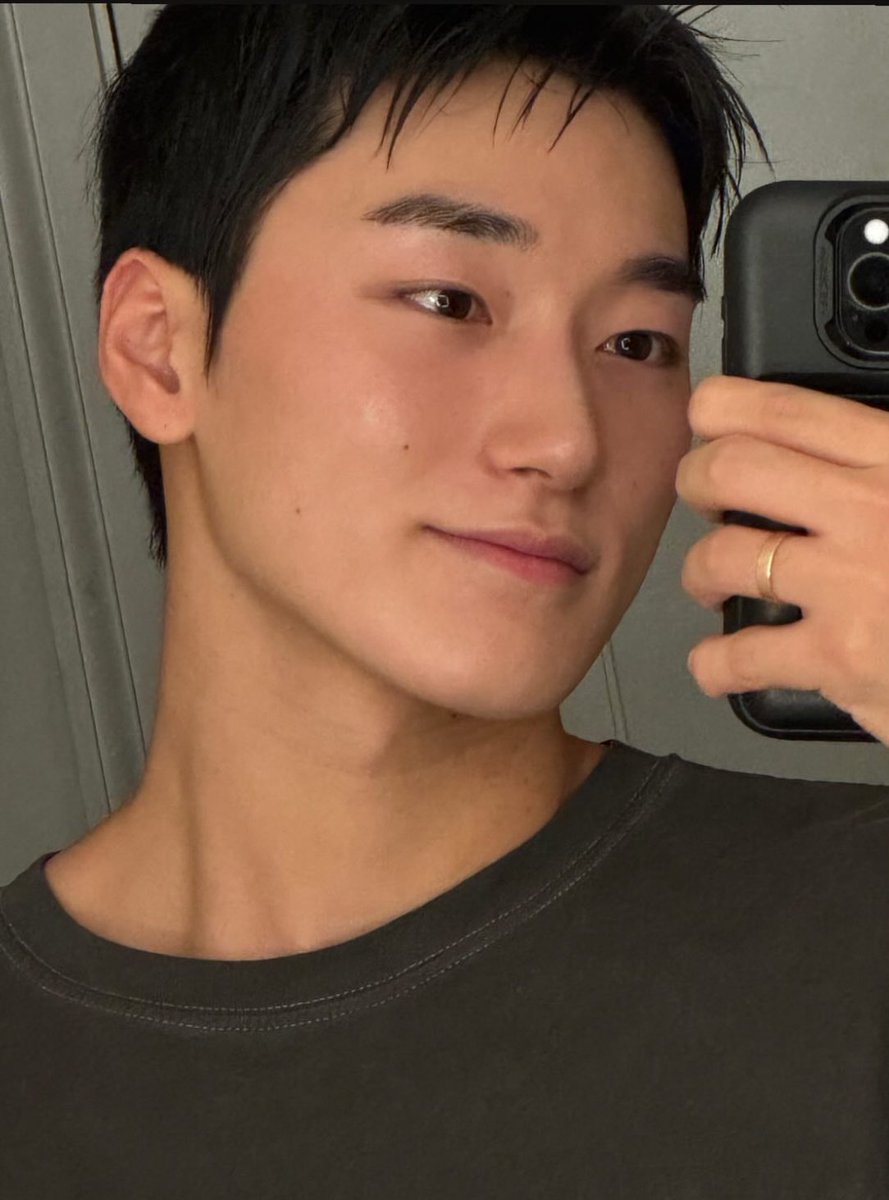 비 tweet media