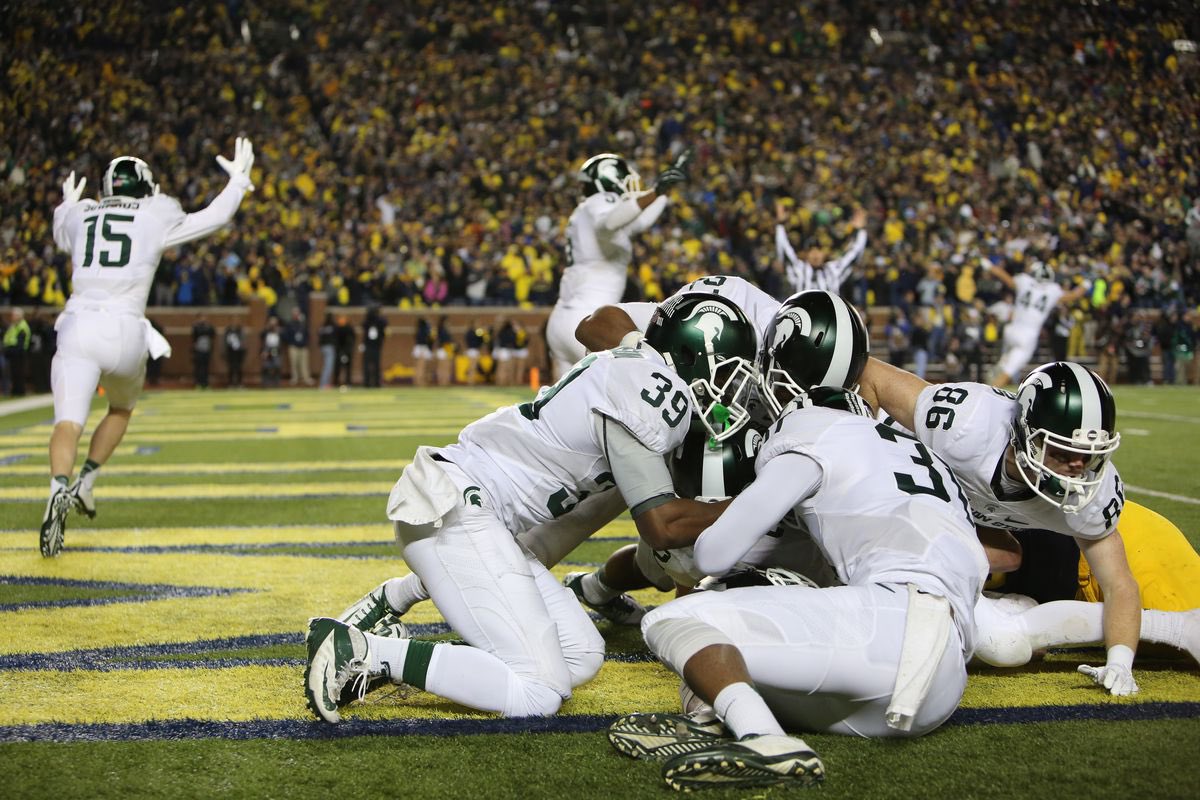 MoneybaggH0E's tweet image. Not even exaggerating, trouble with the snap gets more love from the college football world than anything Michigan did in their 3 year cheating window