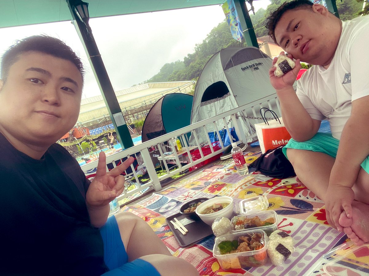 初プール🏊‍♂️
天気悪かったけど楽しかったので⭕️