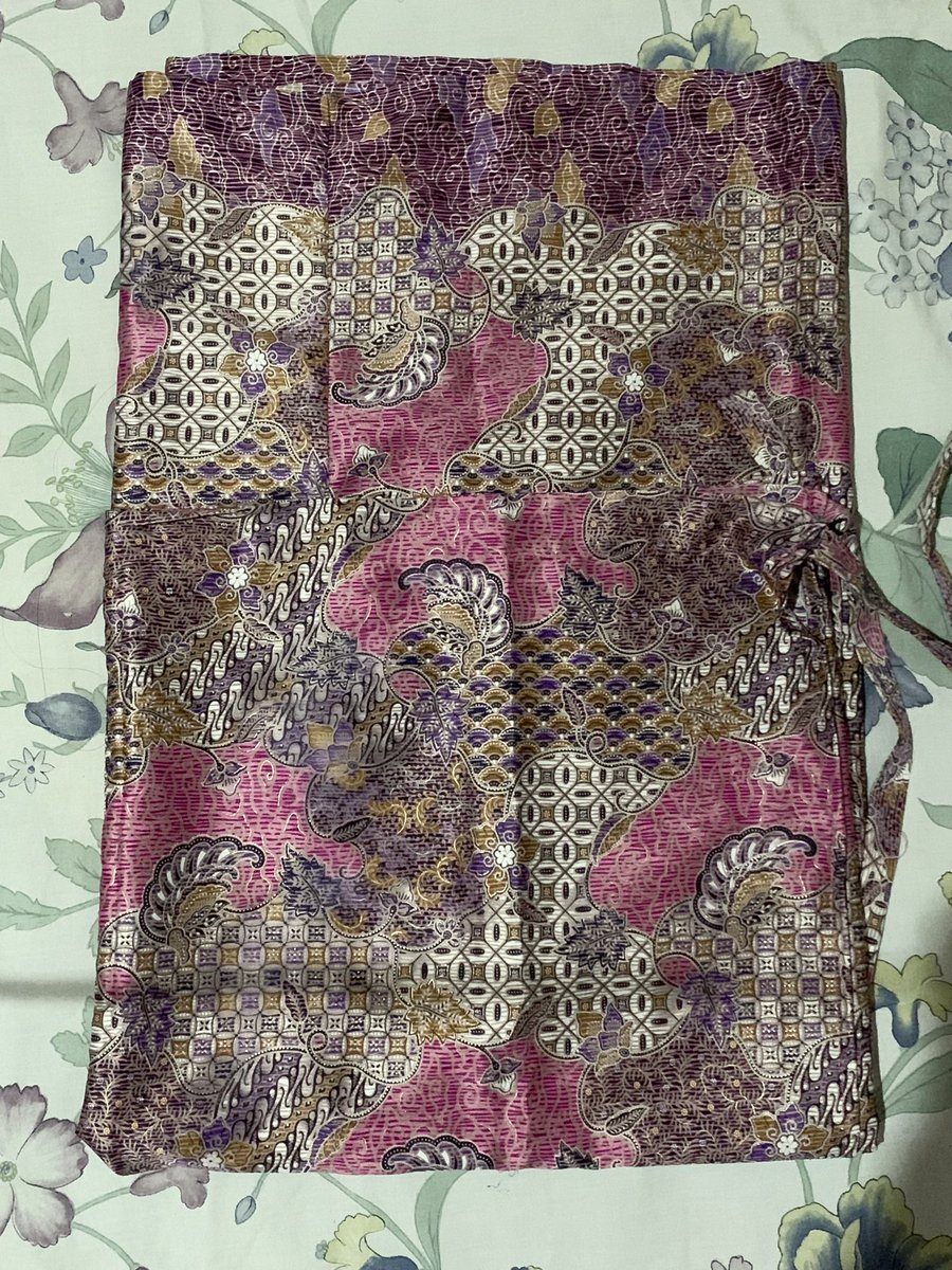 mngpbegitu's tweet photo. @eypeter__ hi kakk aku ada inii 40k (bisaa negoo) masih bagus banget karena jarang dipakaiiiii, bisaa shopee jugaaa https://t.co/7meIpAToyc