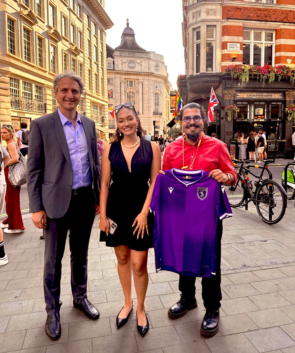 Ömürden Sezgin (@omurdensezgin) on Twitter photo We had a fantastic meeting with <a href="/zeycan_rochelle/">Zeycan Rochelle</a> and @ersoy1erkazanci about Samsunspor’s European journey and exciting future ideas.
It was an absolute pleasure to host the First Lady of Turkish football!
Welcome, Zeycan Rochelle! <a href="/Samsunspor/">Samsunspor 🇹🇷</a> ❤️🤍🖤 #London 🇬🇧 We had a fantastic meeting with <a href="/zeycan_rochelle/">Zeycan Rochelle</a> and @ersoy1erkazanci about Samsunspor’s European journey and exciting future ideas.
It was an absolute pleasure to host the First Lady of Turkish football!
Welcome, Zeycan Rochelle! <a href="/Samsunspor/">Samsunspor 🇹🇷</a> ❤️🤍🖤 #London 🇬🇧