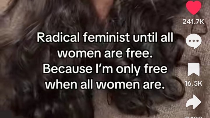 Boobless (@daretobezar) on Twitter photo 