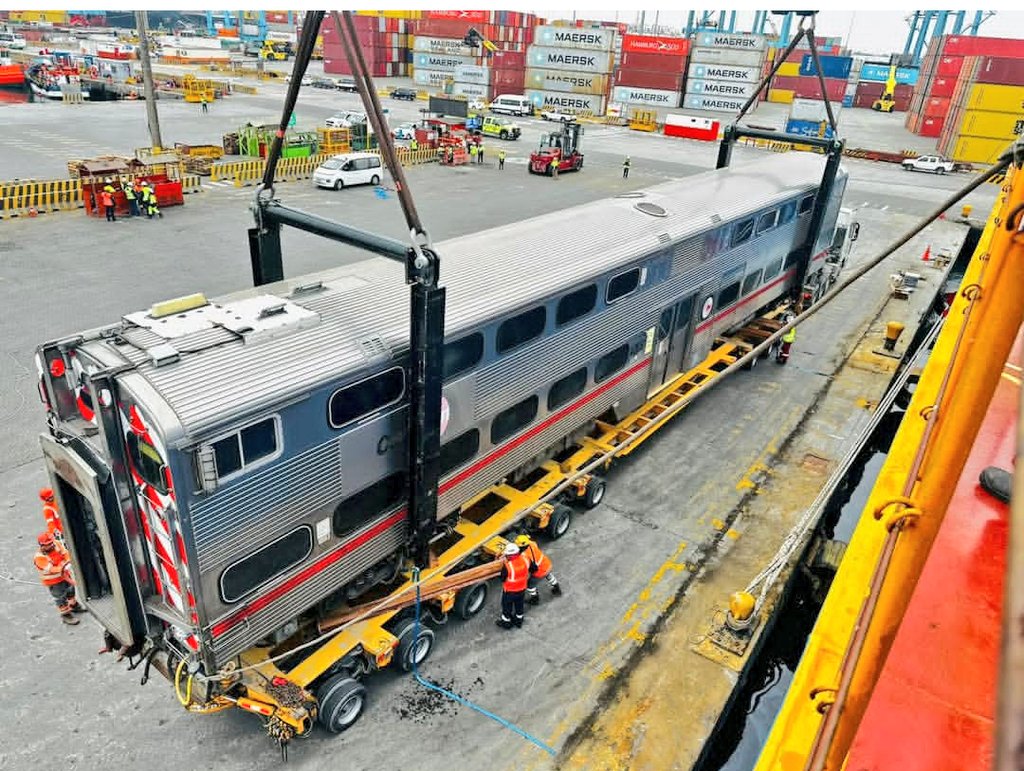 𝙻𝚞𝚒𝚜 𝙼𝚊𝚝𝚊𝚖𝚘𝚛𝚘𝚜® (@delurens) on Twitter photo Llegó el primer vagón (ojo, con v chica) del tren de <a href="/rlopezaliaga1/">Rafael López Aliaga</a> para lágrimas de rojos, caviares y de toda esa jauría que solo sabe criticar y no hace nada. Llegó el primer vagón (ojo, con v chica) del tren de <a href="/rlopezaliaga1/">Rafael López Aliaga</a> para lágrimas de rojos, caviares y de toda esa jauría que solo sabe criticar y no hace nada.