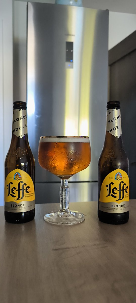 A pair of <a href="/Leffe/">Leffe</a> to kick off #SaturdayBeers Cheers all 🍻🍻 #pintandabit