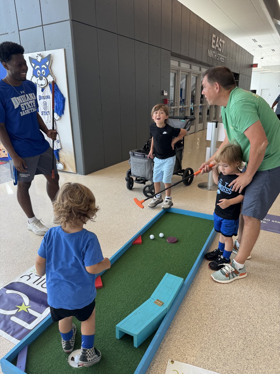 ISUHuff's tweet image. We had a great time at today's Crossroads of Champions event for Men's basketball. The kids got to meet Sam, @HunterHarding13, @Ez_15_, and @xavier_hall22. Looking forward to basketball in the Hulman Center.